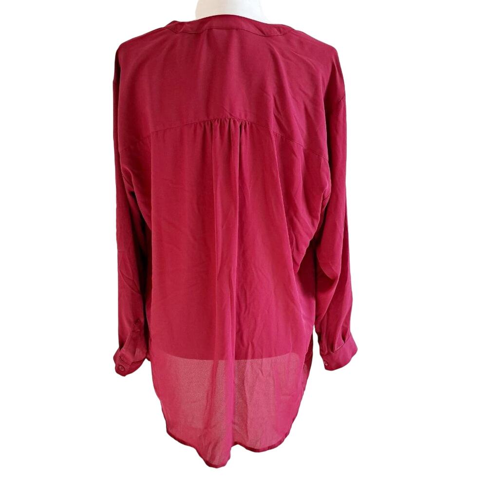 Covington Lightweight Button Up Top - Picture 6 of 7
